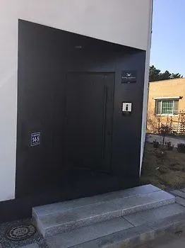 Runway Guesthouse - Hostel Incheon 2*,
